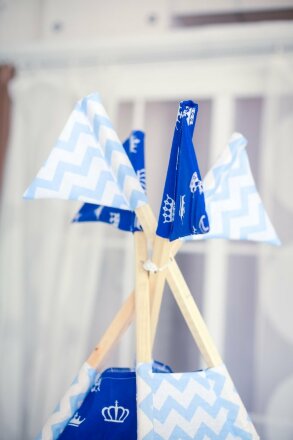 Детский вигвам игровой, синие короны 